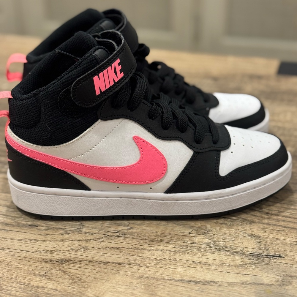 Nike Court Borough Mid GS Sneakers – Black White Pink - Picture 4 of 8